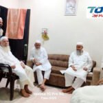 جمعیۃ علماءمہاراشٹرکےوفدنےحضرت مولاناحلیم اللہ صاحب قاسمی کےہمراہ مکی منزل مالیگاؤں پہونچ کرالحاج محمدمکی صاحب کی عیادت اوراہلِ خانہ سےتفصیلی ملاقات کی