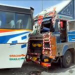نظام آباد میں خوفناک حادثہ: کنٹینر ٹرک نے کھڑی ہوئی ٹریول بس کو ٹکر مار دی؛ 3 مسافر ہلاک، کنوٹ کی دو خواتین بھی شامل ہیں۔